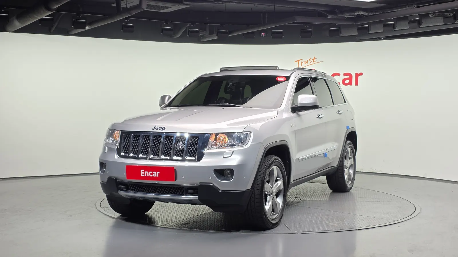 Jeep Grand Cherokee 3.6 Overland 2011 — photo 1 sur 20