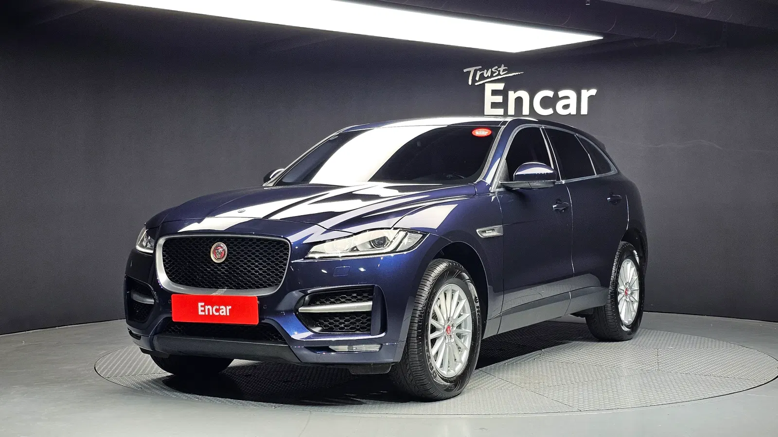 Jaguar F-PACE 20d Prestige 2017 — photo 1 sur 20