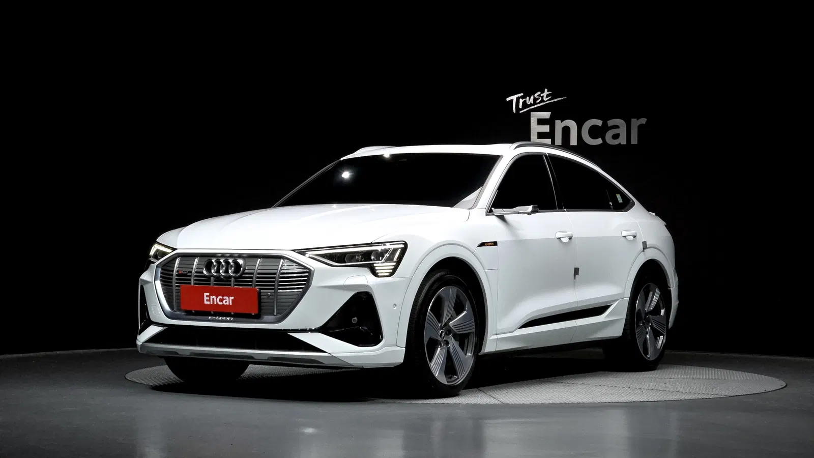 Audi e-tron 55 Quattro Sportback 2021 — photo 1 sur 20