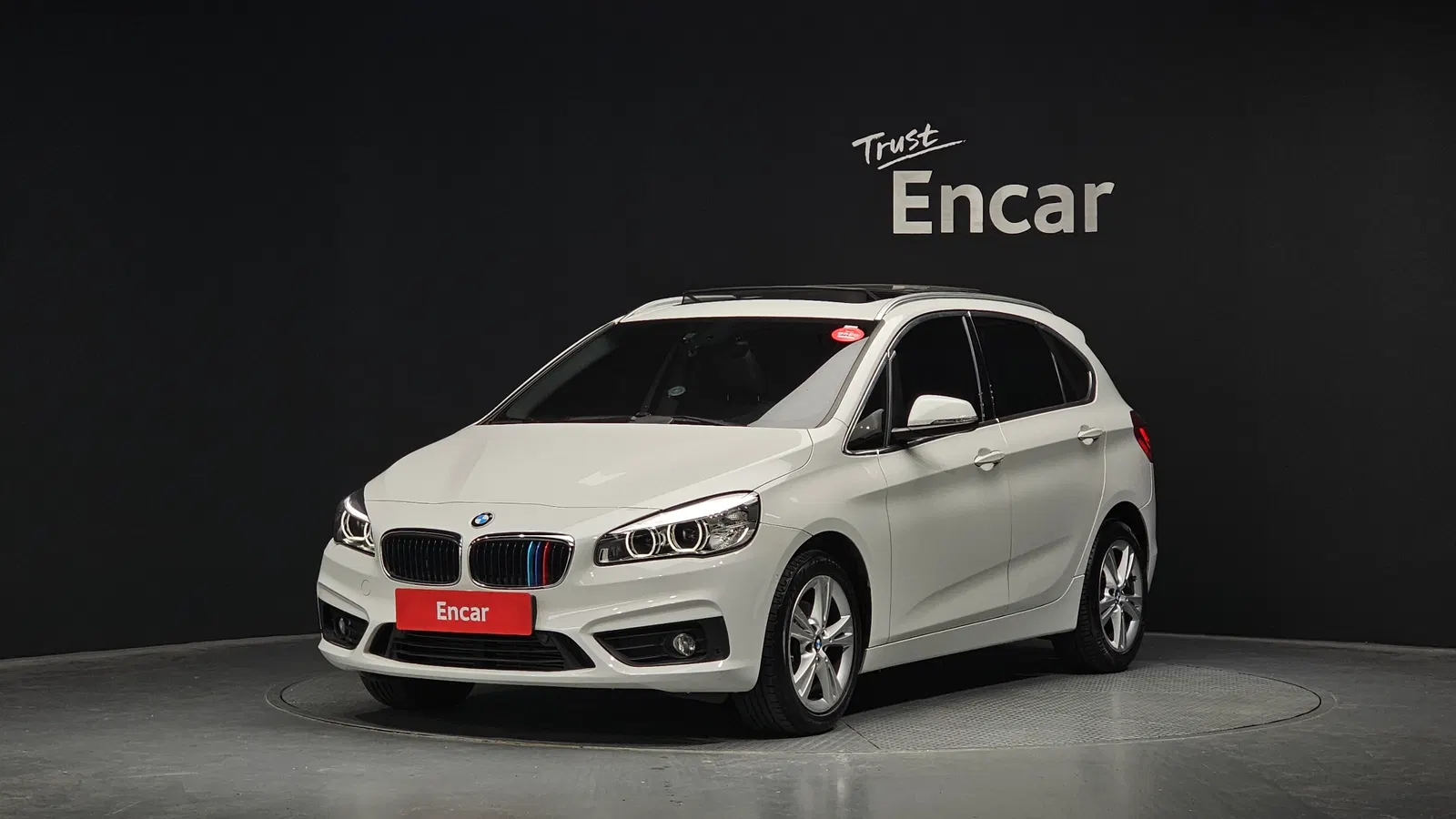 BMW Série 2 Active Tourer (F45) Luxury 2015 — photo 1 sur 20