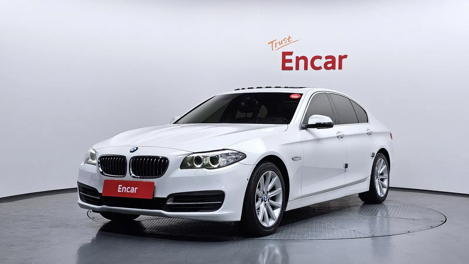 BMW Série 5 (F10) 528i 2015 — photo 1 sur 20