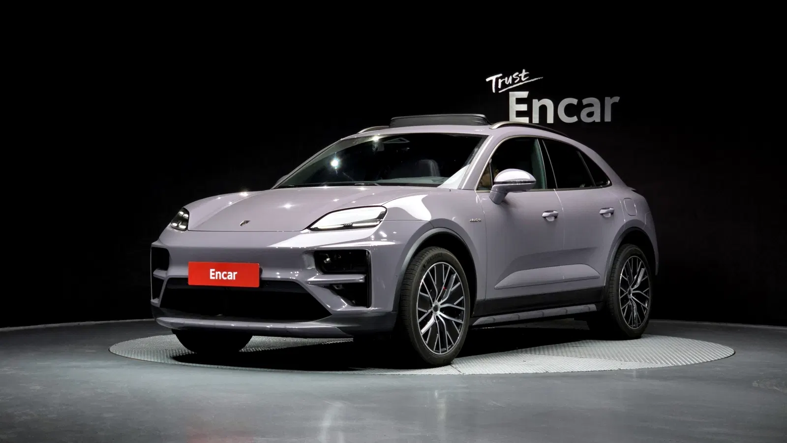 Porsche Macan EV Turbo 2025 — photo 1 sur 20