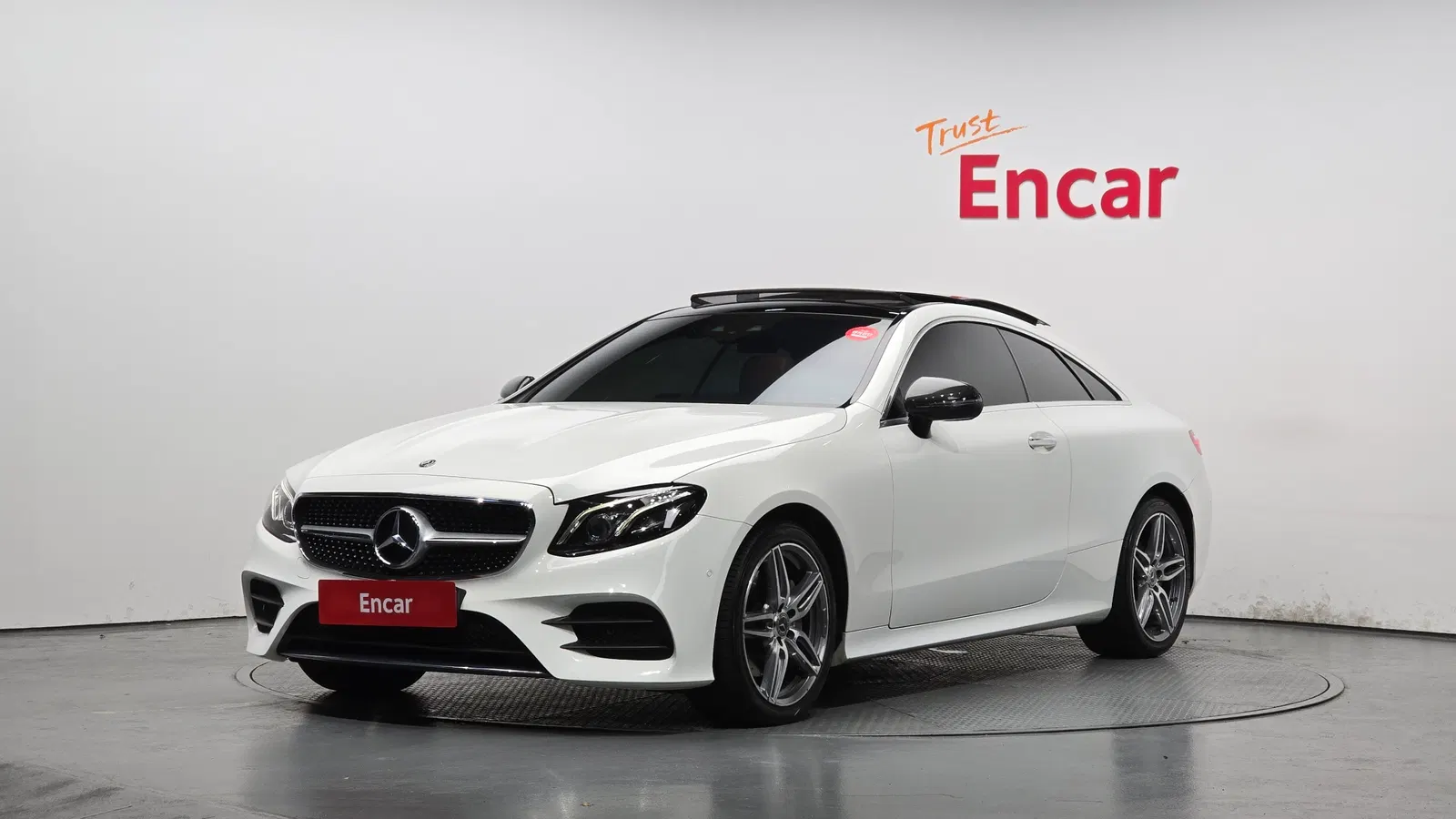 Mercedes-Benz Classe E E220d Coupé (W213) 2019 — photo 1 sur 26