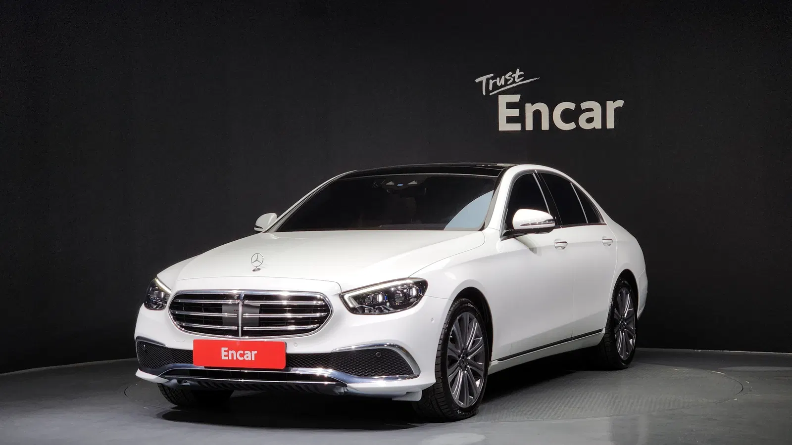 Mercedes-Benz Classe E E450 4MATIC Exclusive (W213) 2022 — photo 1 sur 20