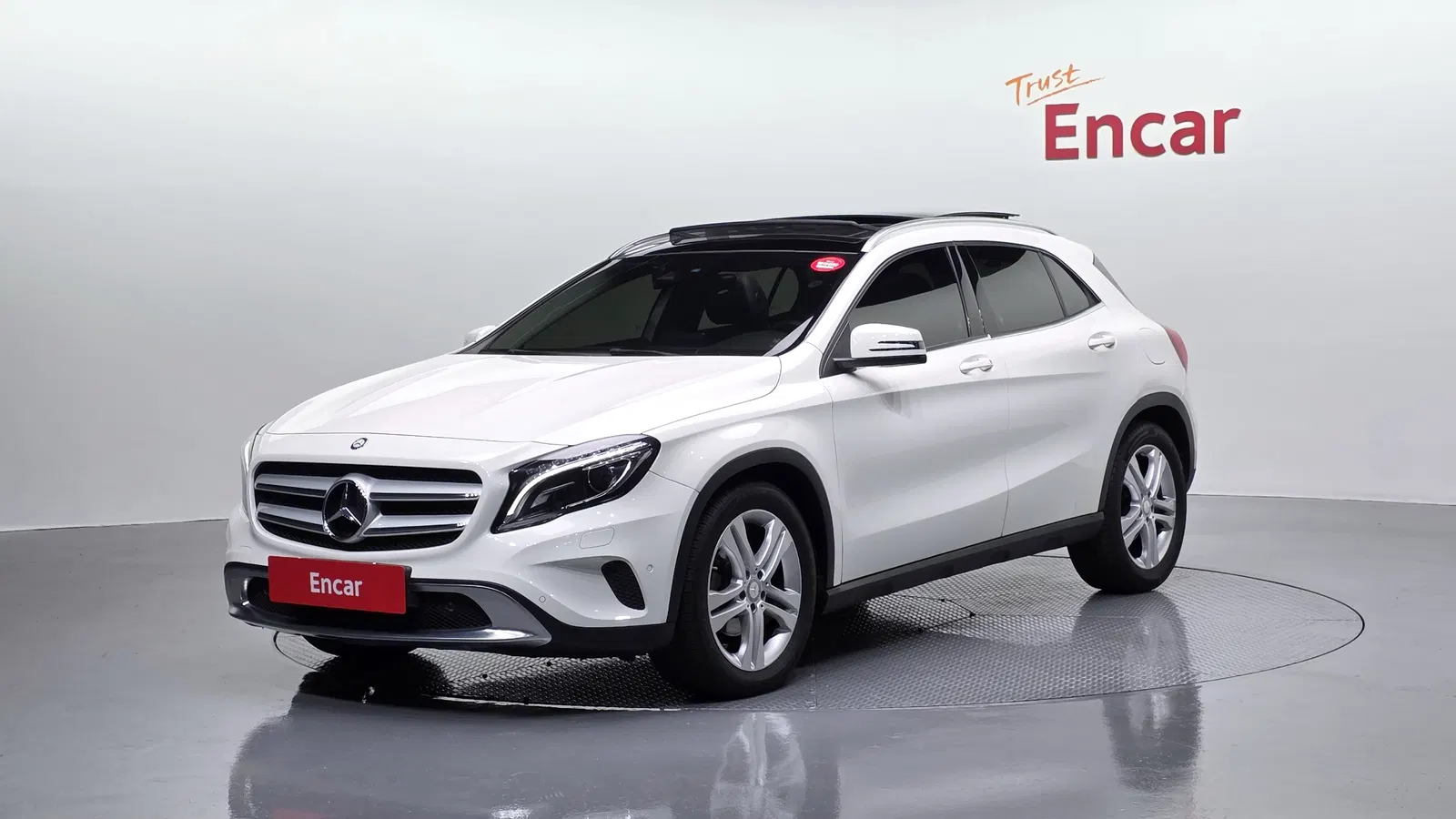 Mercedes-Benz GLA GLA200 d (X156) 2016 — photo 1 sur 8