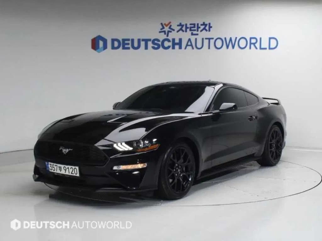 Ford Mustang Coupé 2022 — photo 1 sur 25