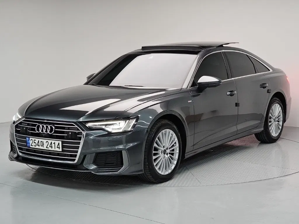 Audi A6 (C8) 45 TFSI Quattro Premium 2021 — photo 1 sur 26
