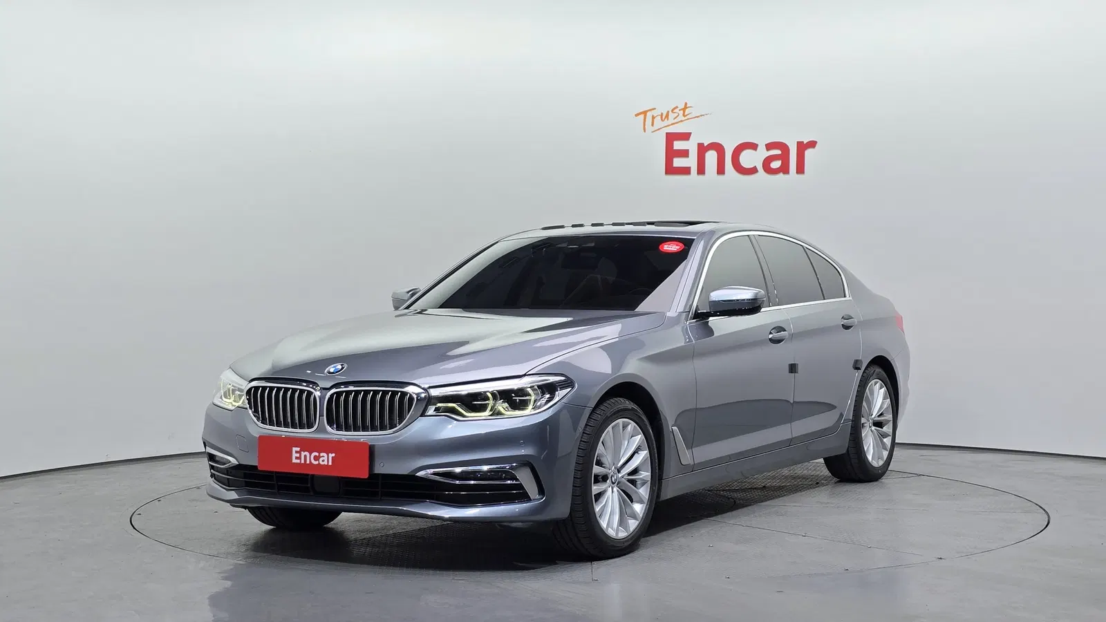 BMW Série 5 (G30) 530i xDrive Luxury Plus 2019 — photo 1 sur 20