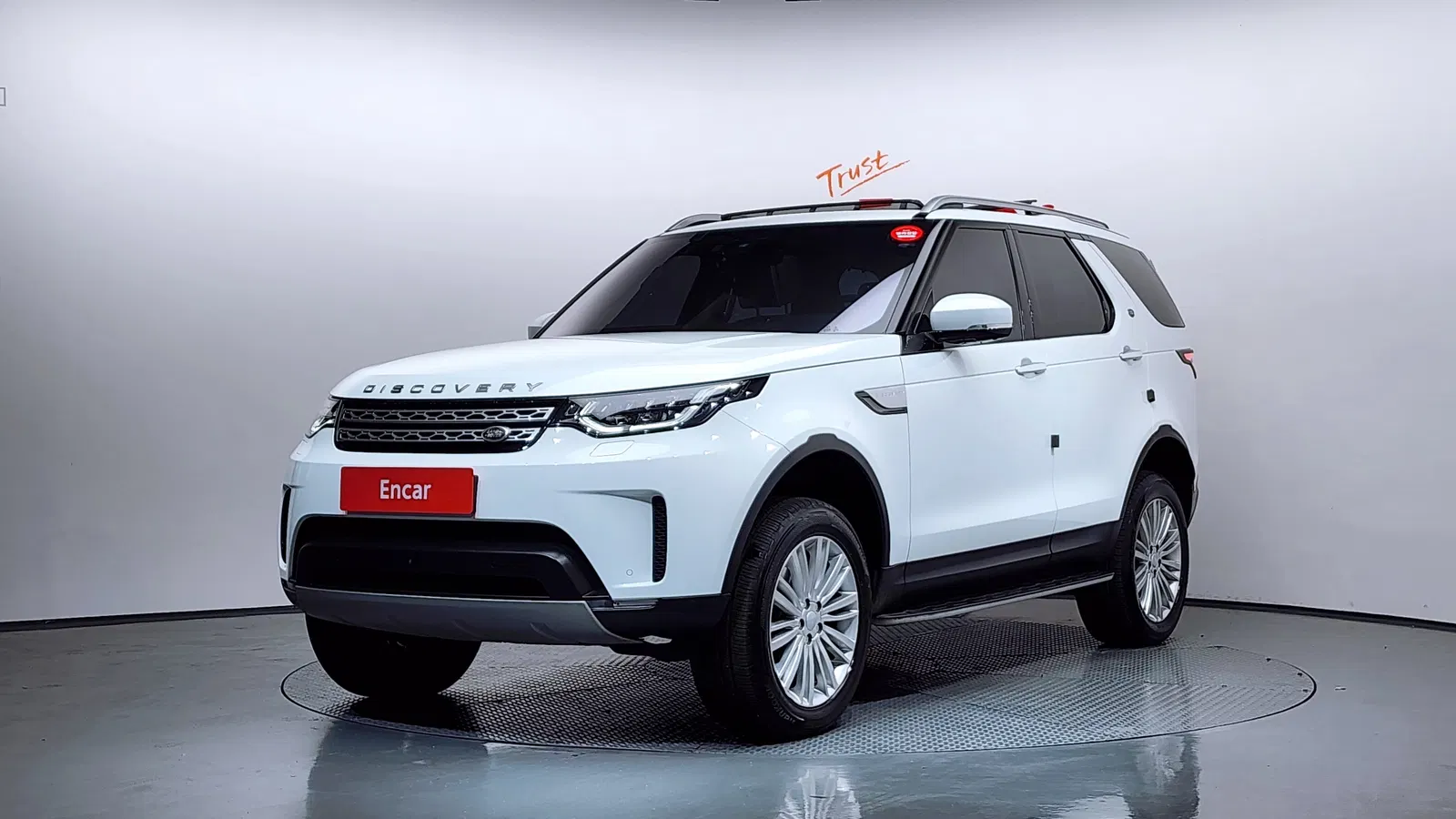 Land Rover Discovery 5 3.0 TD6 HSE Luxury 2018 — photo 1 sur 20