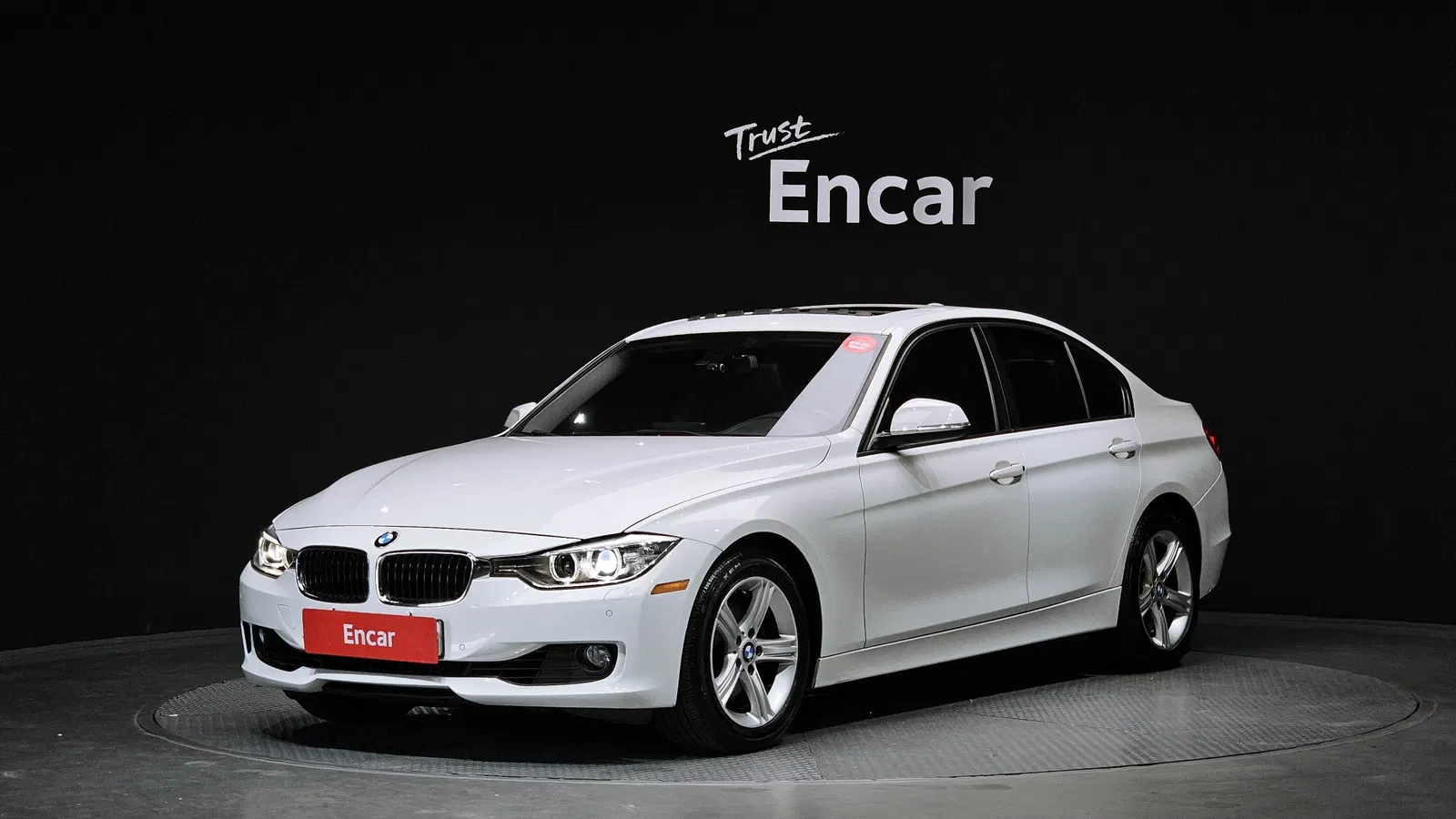BMW Série 3 (F30) 328i 2012 — photo 1 sur 26