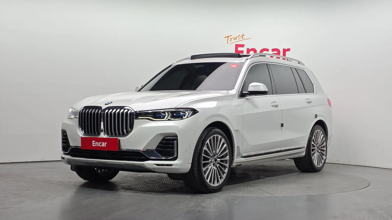 BMW X7 (G07) xDrive 40i Design Pure Excellence 6 places 2021 — photo 1 sur 20
