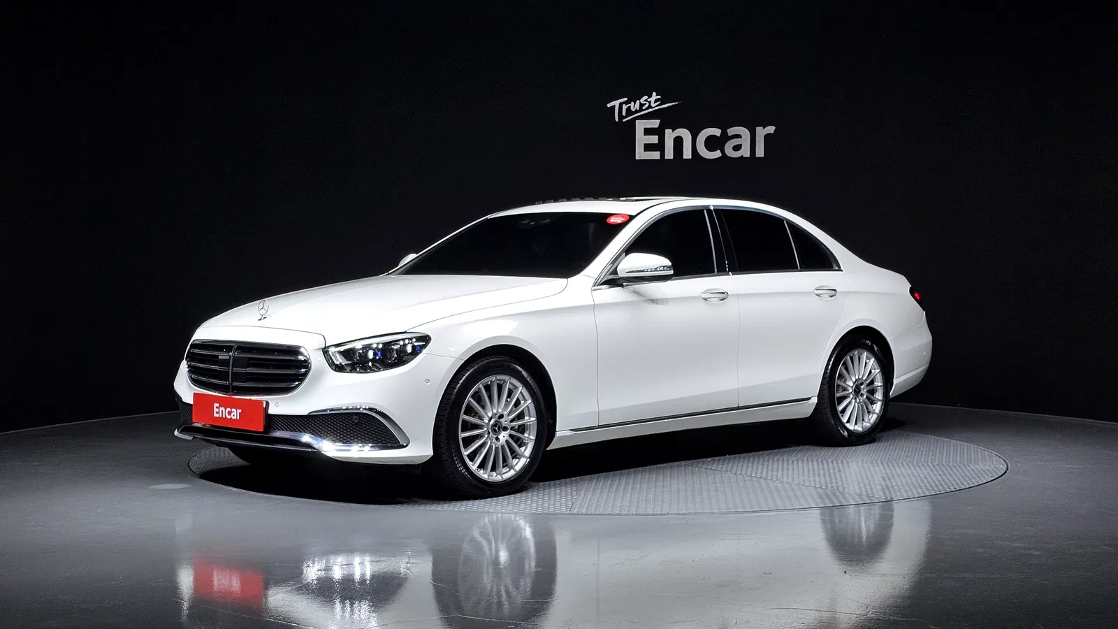 Mercedes-Benz Classe E E250 Exclusive (W213) 2021 — photo 1 sur 20