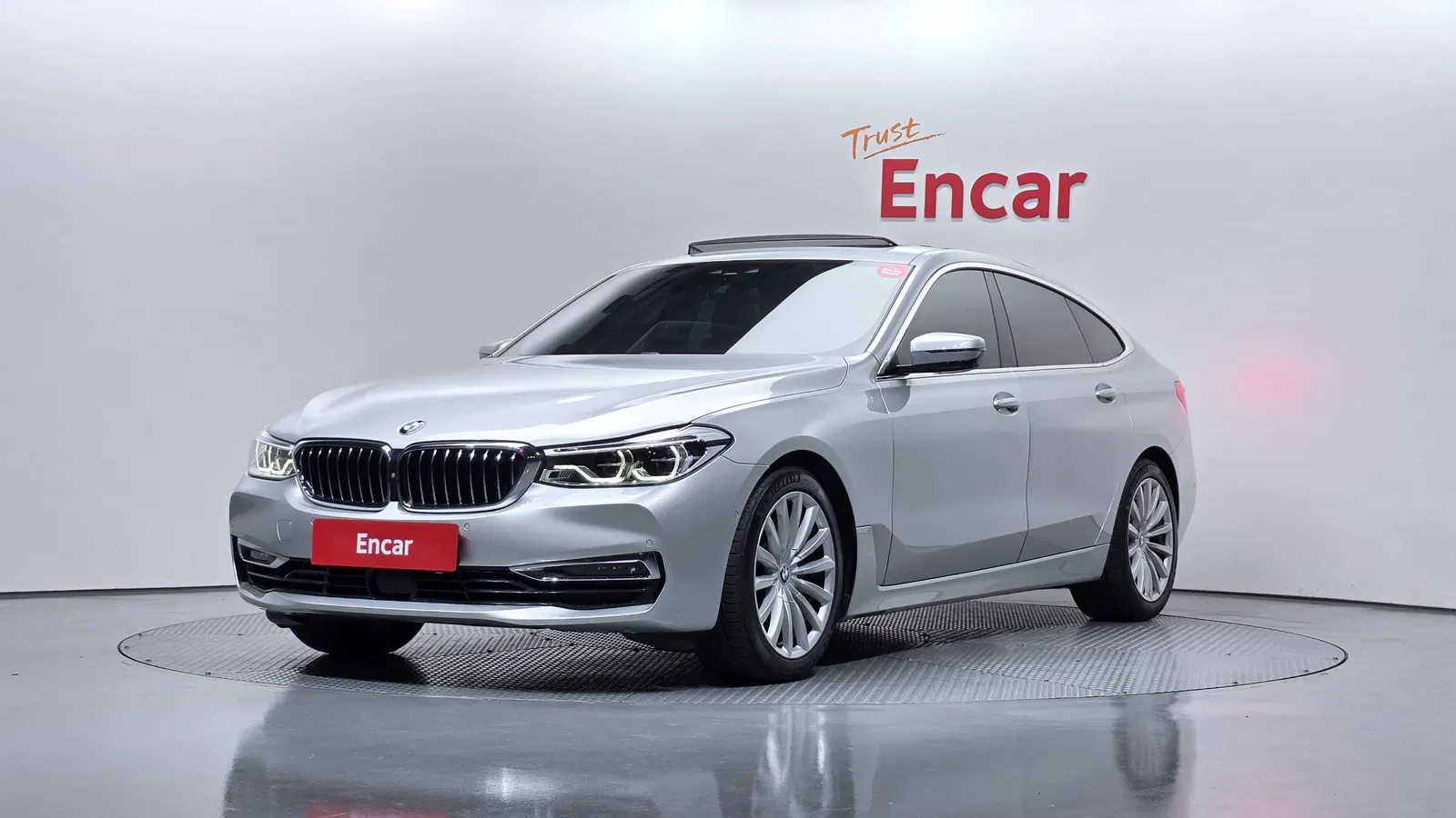 BMW Série 6 GT (G32) 620d Luxury 2019 — photo 1 sur 20