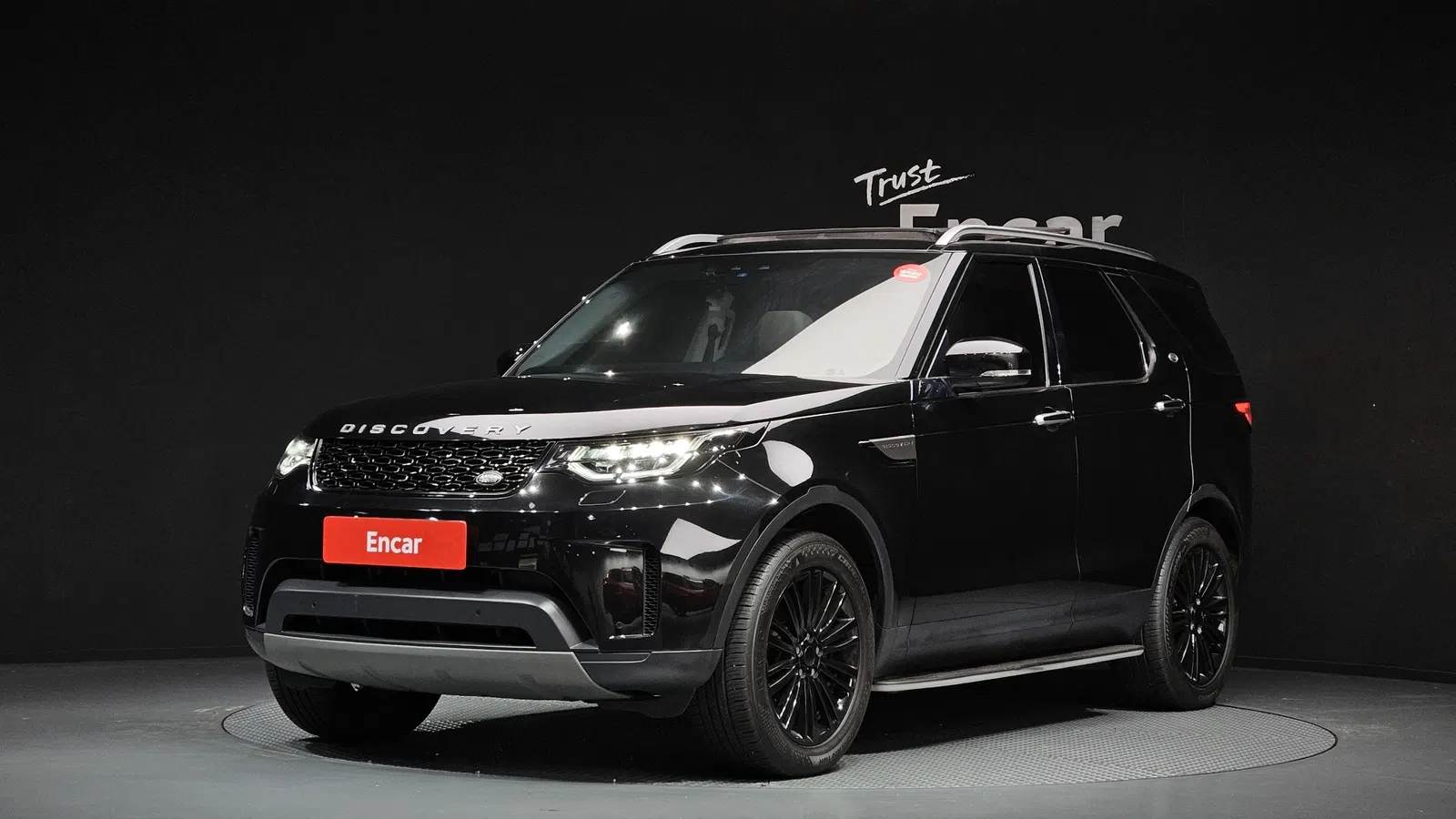 Land Rover Discovery 5 2.0 SD4 SE 2018 — photo 1 sur 20