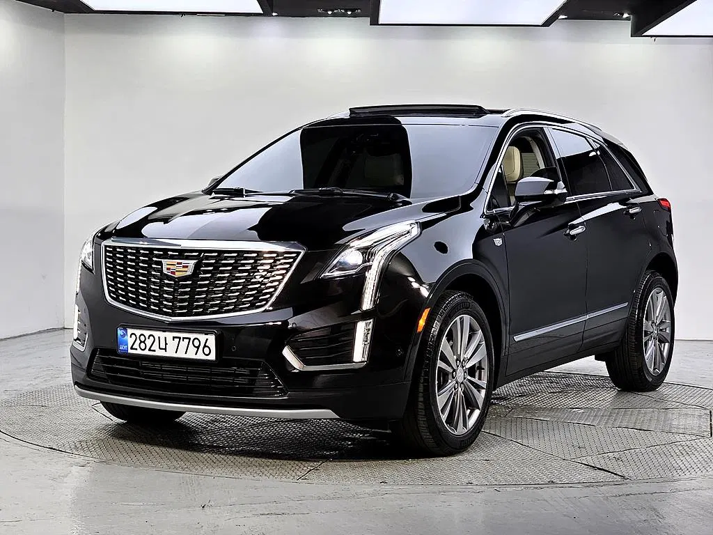 Cadillac XT5 3.6 Premium Luxury AWD 2023 — photo 1 sur 26