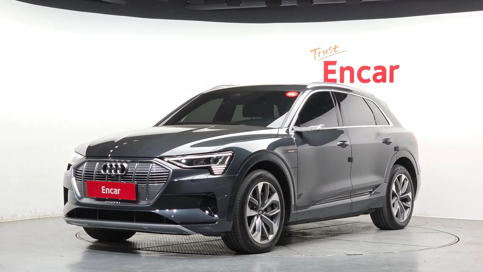 Audi e-tron 55 Quattro 2020 — photo 1 sur 20