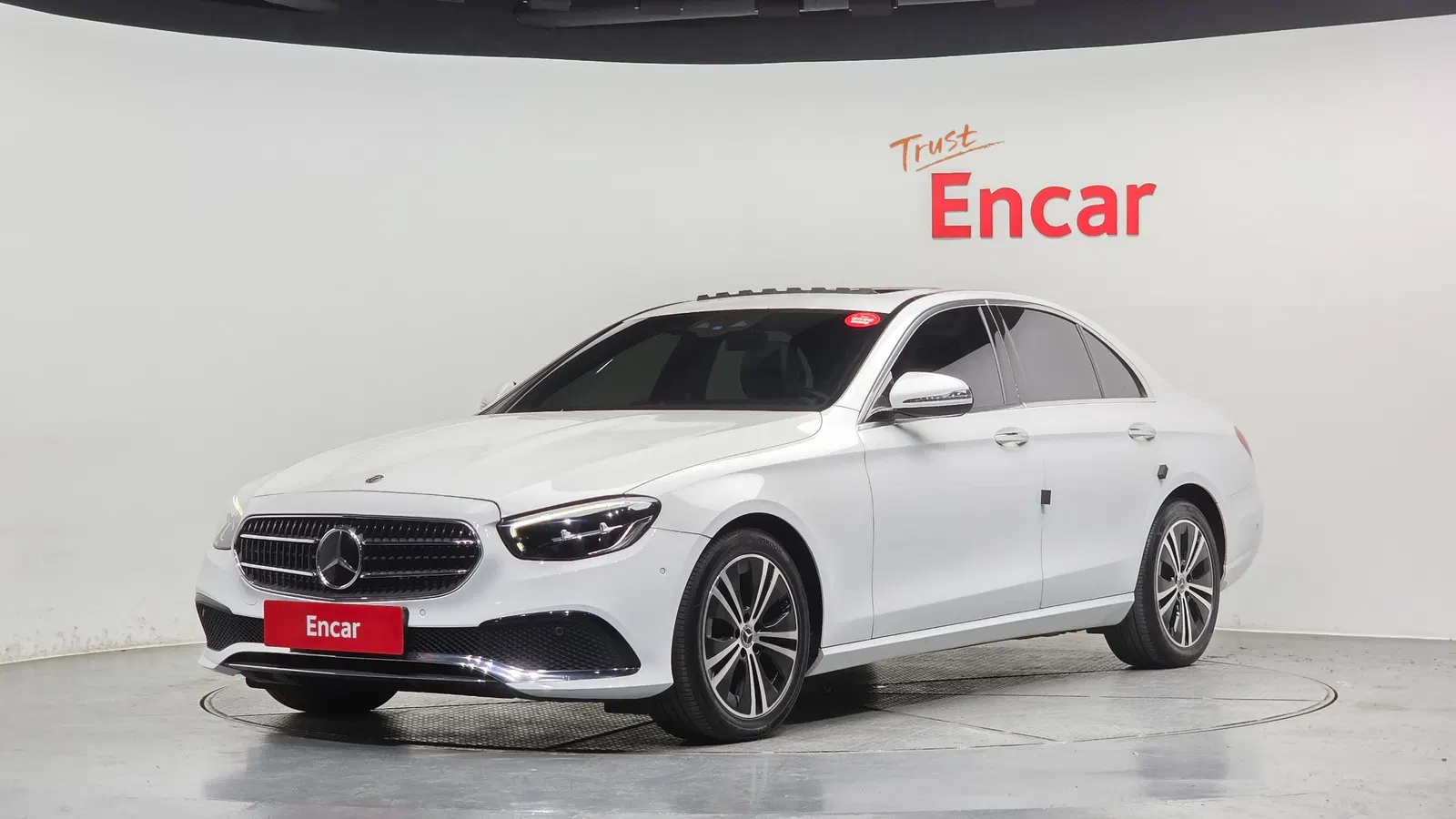 Mercedes-Benz Classe E E250 Avantgarde (W213) 2021 — photo 1 sur 20