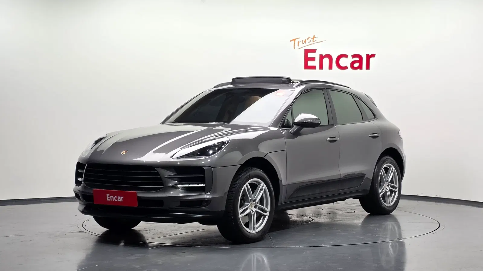 Porsche Macan 2.0 2015 — photo 1 sur 20