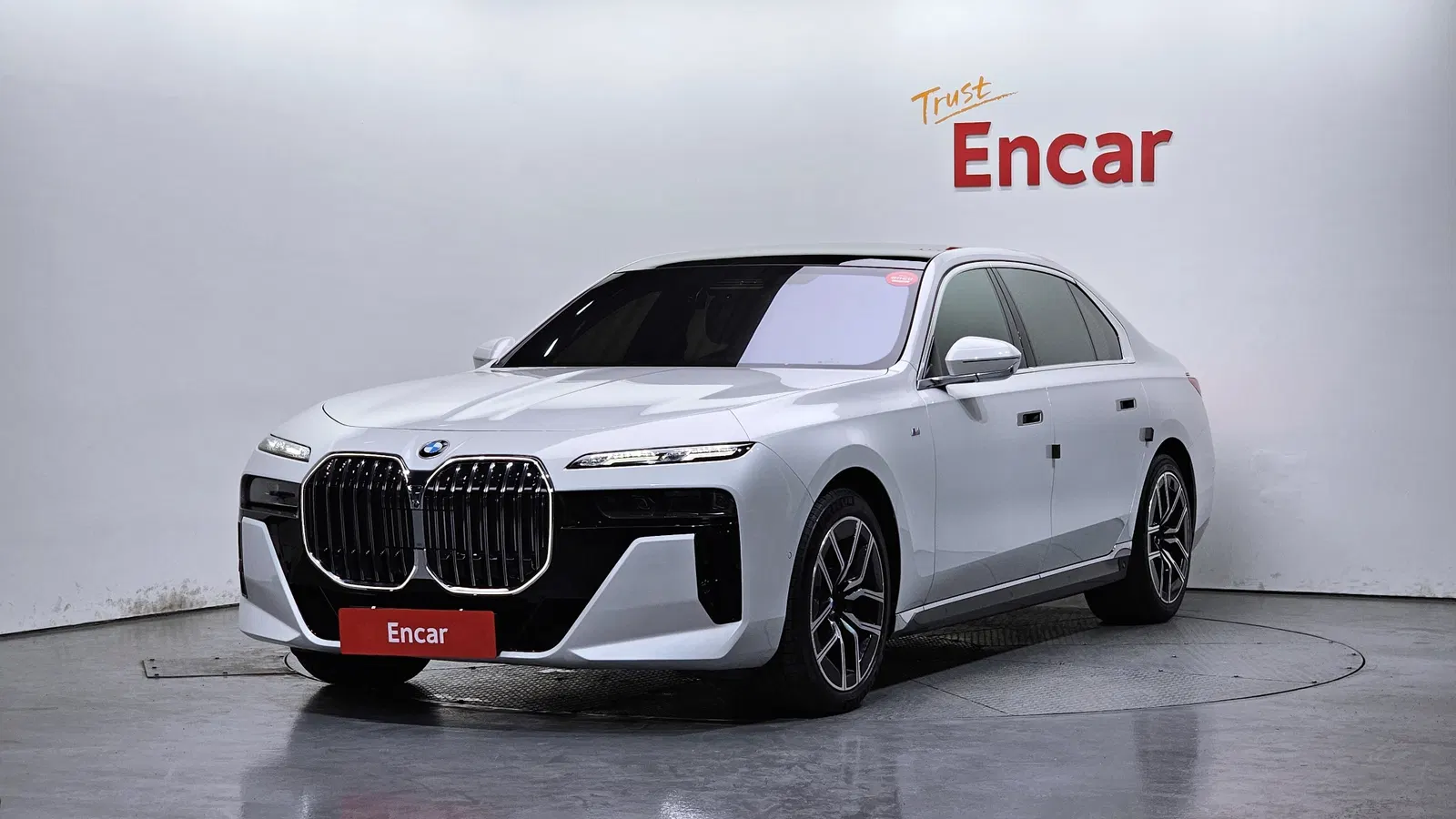 BMW Série 7 (G70) 740d xDrive M Sport 2024 — photo 1 sur 30