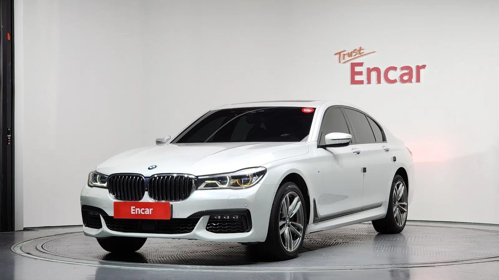 BMW Série 7 (G11) 740d xDrive M Sport 2018 — photo 1 sur 20