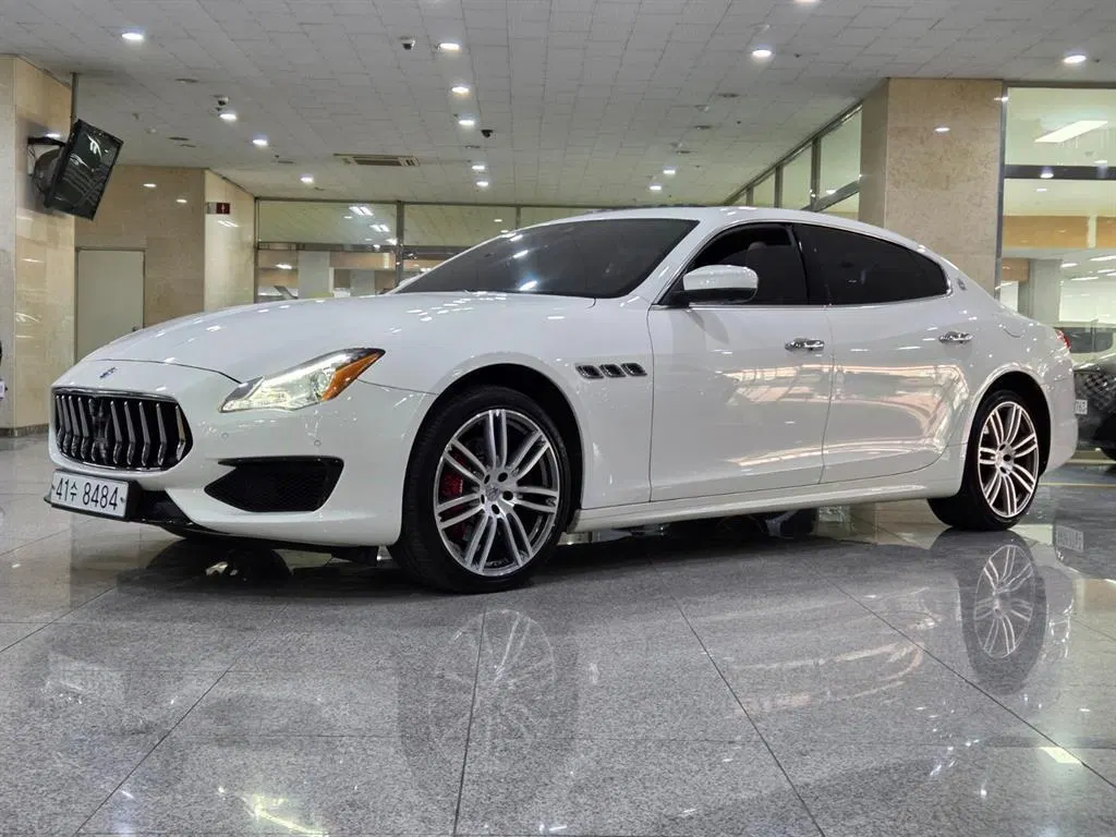 Maserati Quattroporte S Q4 3.0 V6 GranSport 2017 — photo 1 sur 26