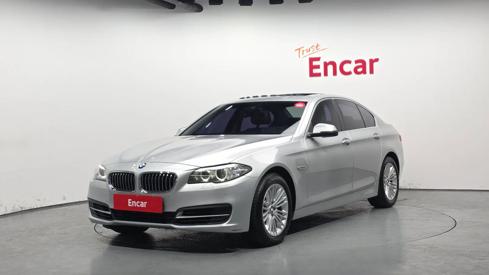 BMW Série 5 (F10) 520d xDrive 2014 — photo 1 sur 20