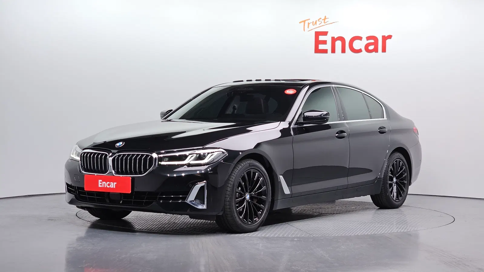 BMW Série 5 (G30) 530i Luxury 2022 — photo 1 sur 35