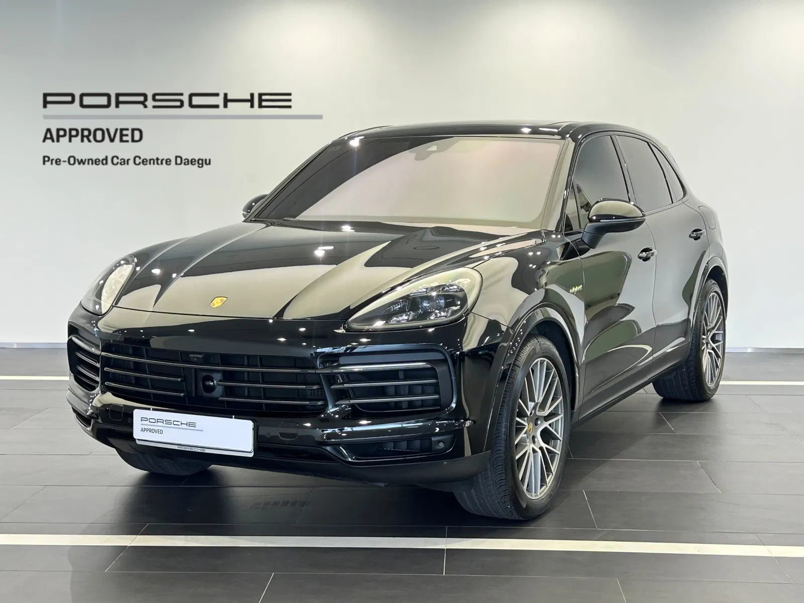 Porsche Cayenne (PO536) 3.0 E-Hybride Platinum Edition 2023 — photo 1 sur 26