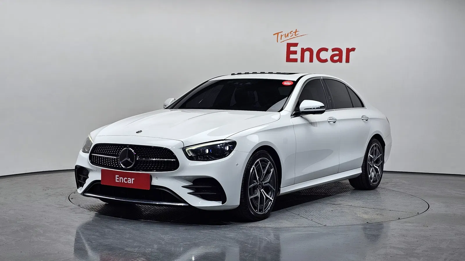 Mercedes-Benz Classe E AMG Line · E220d 4MATIC (W213) 2021 — photo 1 sur 30