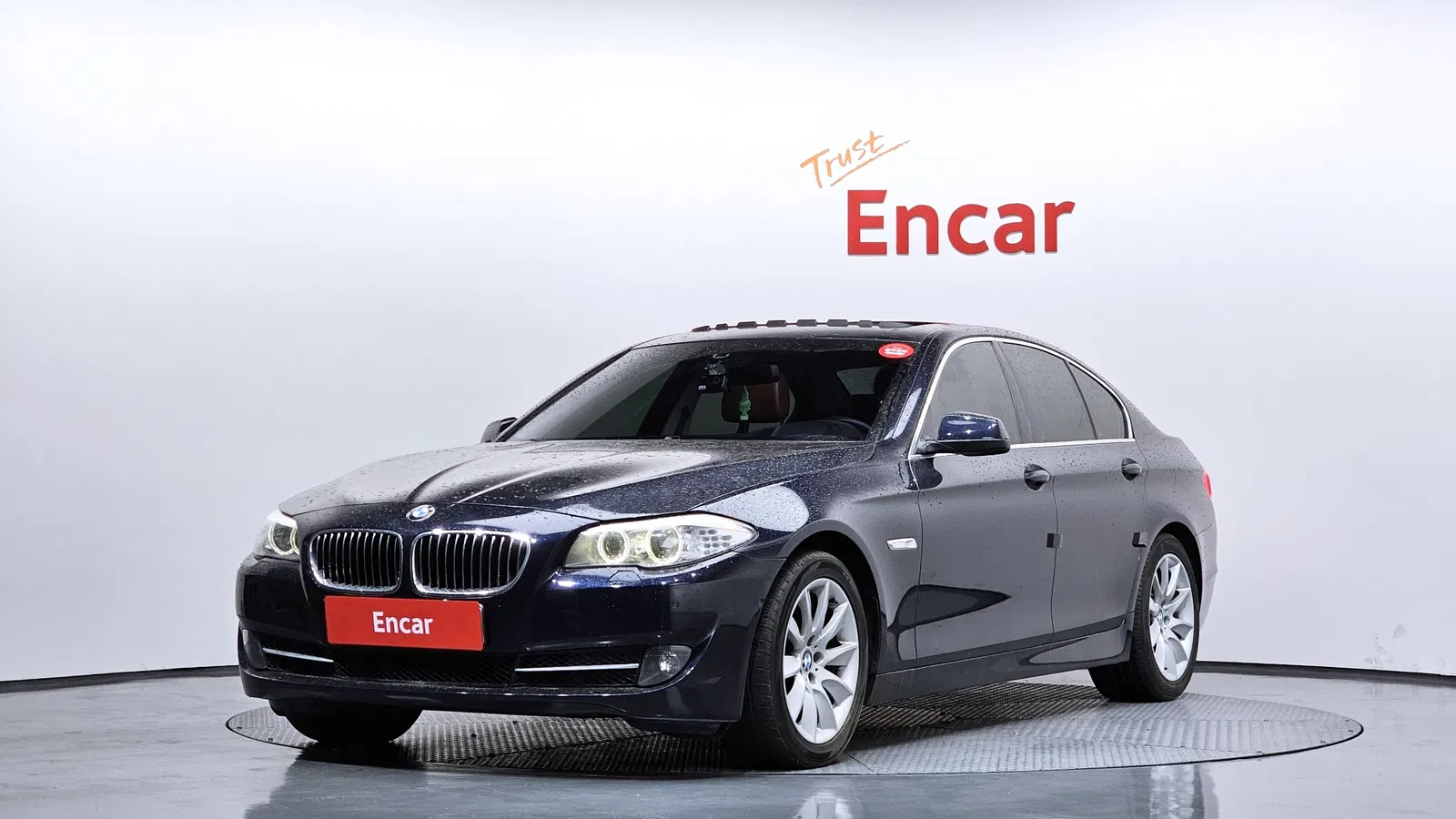 BMW Série 5 (F10) 528i xDrive 2013 — photo 1 sur 20