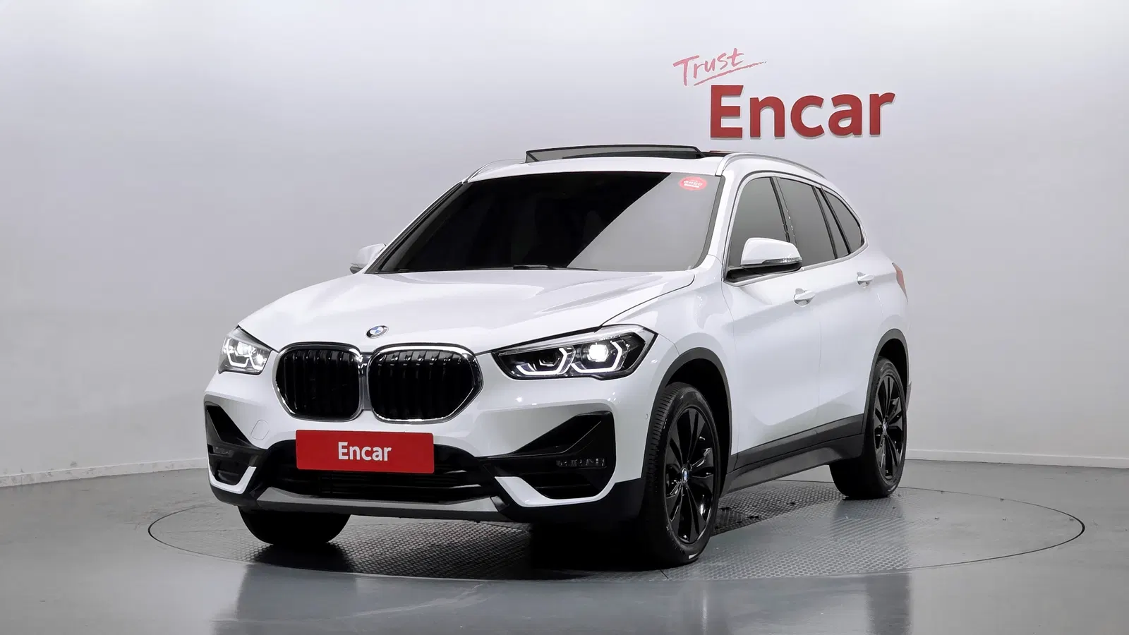 BMW X1 (F48) xDrive 20i Advantage 2020 — photo 1 sur 36