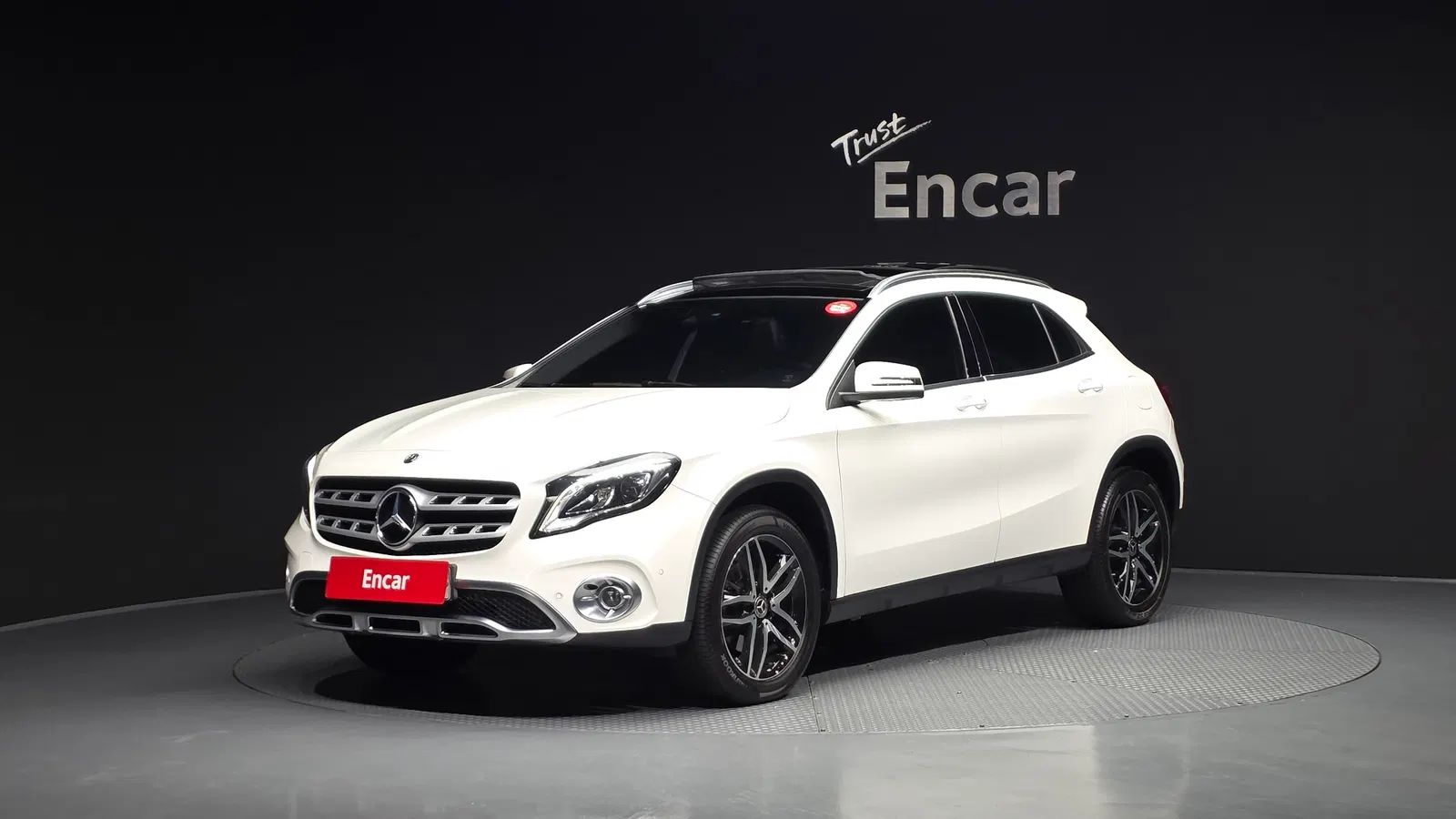 Mercedes-Benz GLA GLA220 (X156) 2018 — photo 1 sur 32
