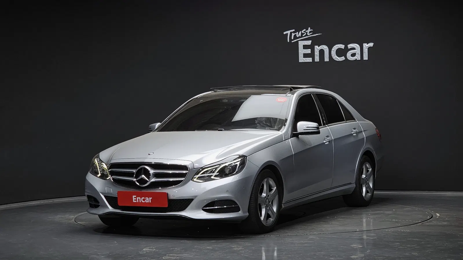 Mercedes-Benz Classe E E250 CDI 4MATIC (W212) 2014 — photo 1 sur 20