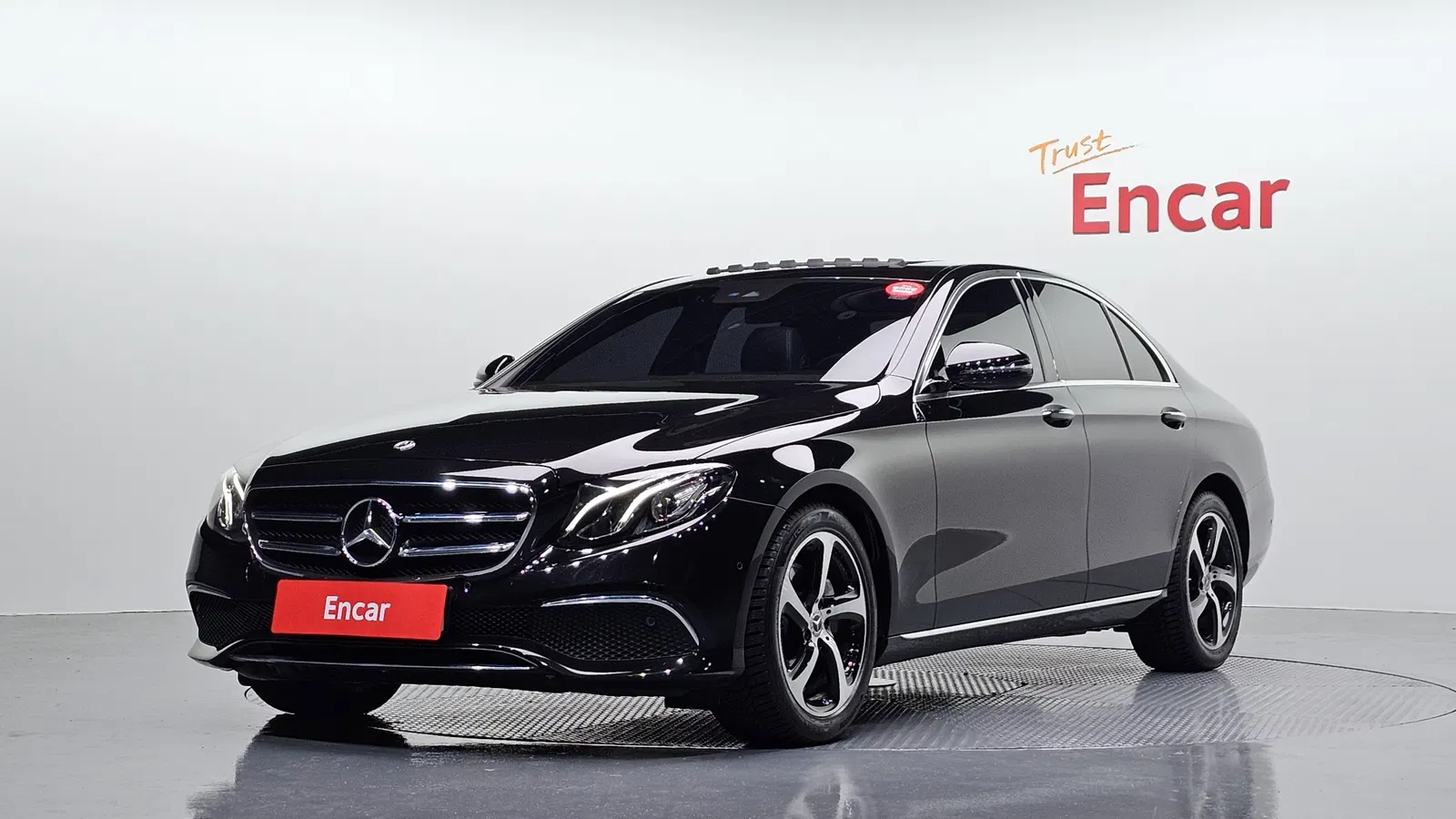 Mercedes-Benz Classe E E250 Avantgarde (W213) 2020 — photo 1 sur 30