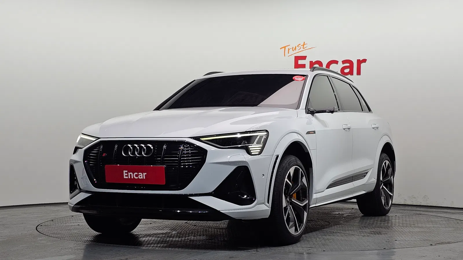 Audi e-tron S 2022 — photo 1 sur 20