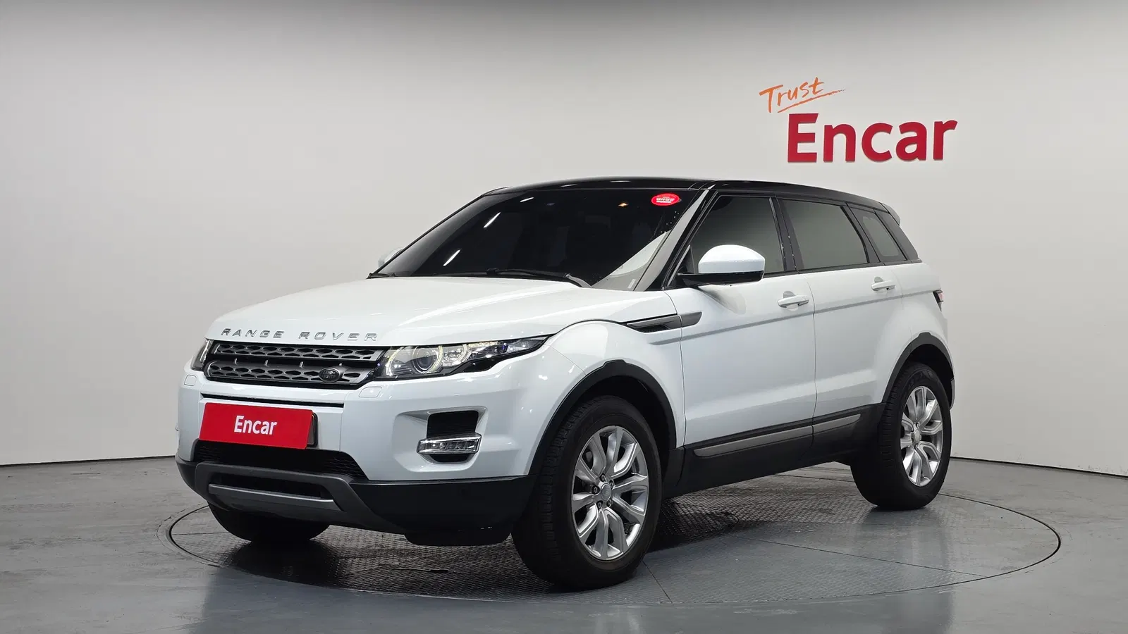 Land Rover Range Rover Evoque 2.2 SD4 Pure 2015 — photo 1 sur 20