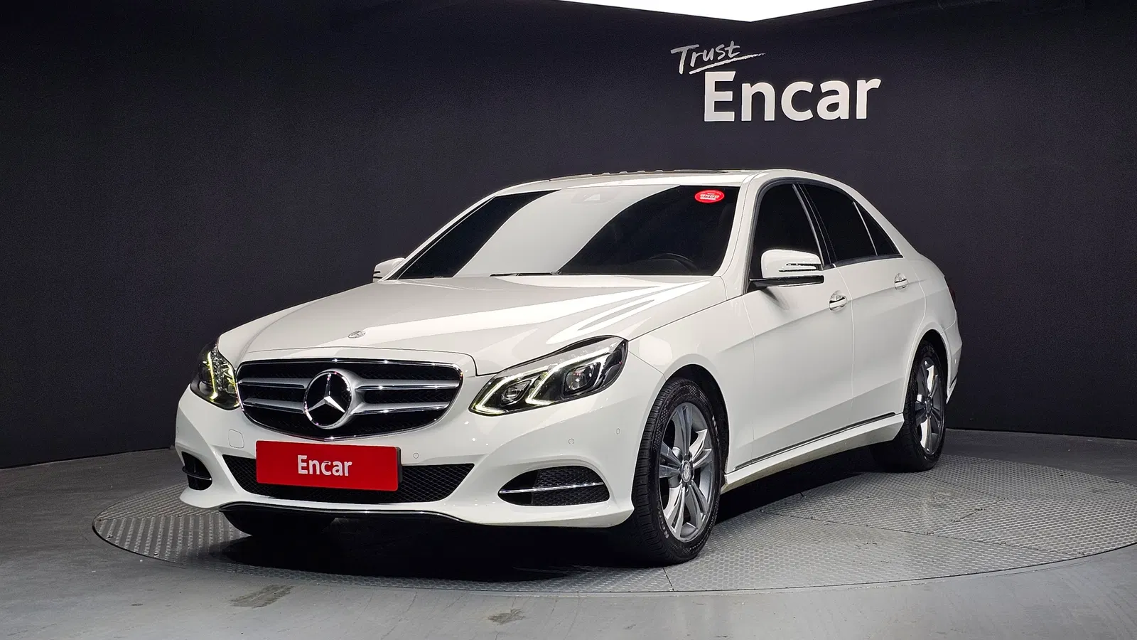 Mercedes-Benz Classe E E220 CDI Avantgarde (W212) 2014 — photo 1 sur 20