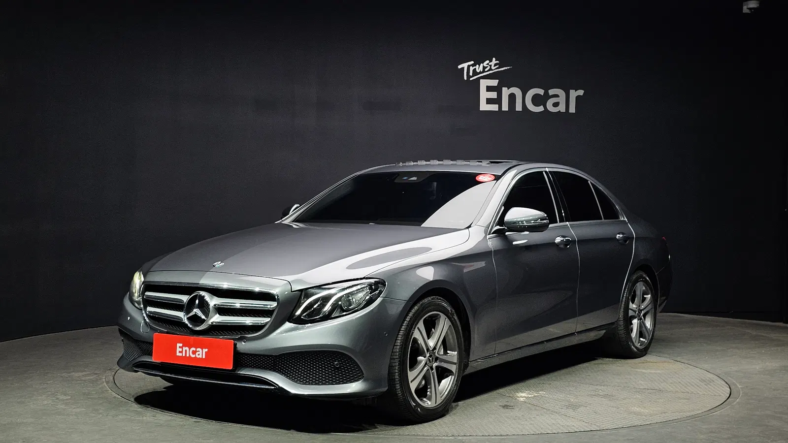 Mercedes-Benz Classe E E300 Avantgarde (W213) 2019 — photo 1 sur 20