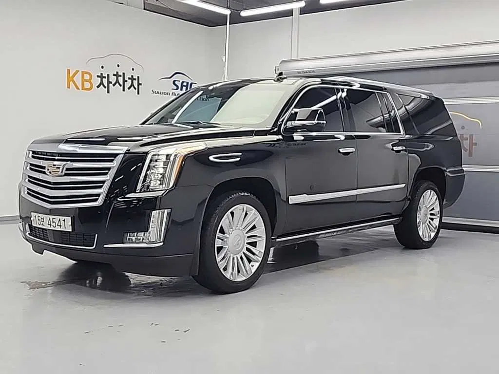 Cadillac Escalade 6.2 ESV 2017 — photo 1 sur 25