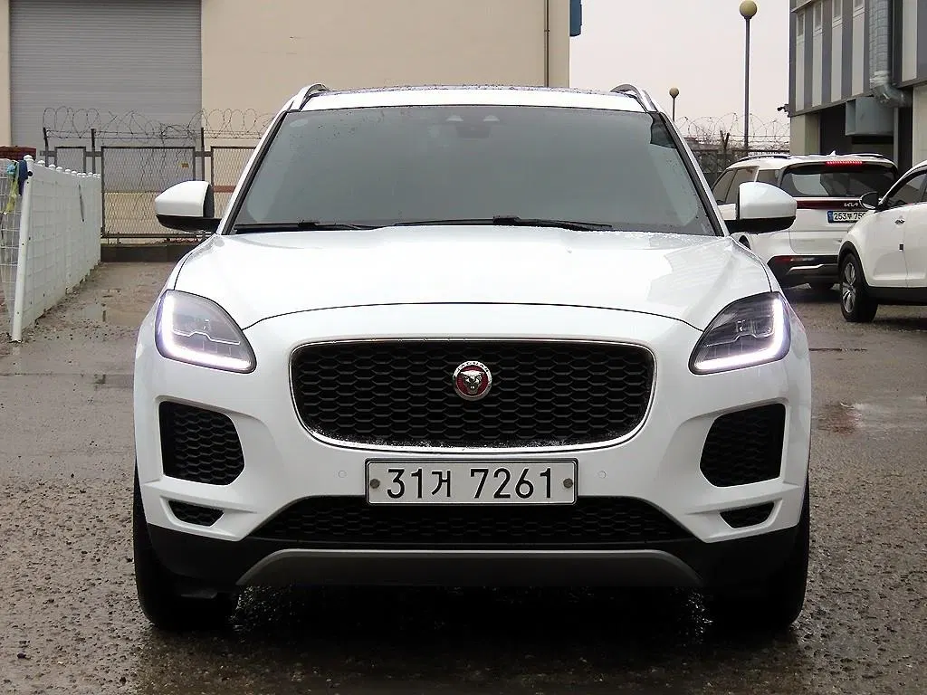 Jaguar E-PACE D180 S 2019 — photo 1 sur 26