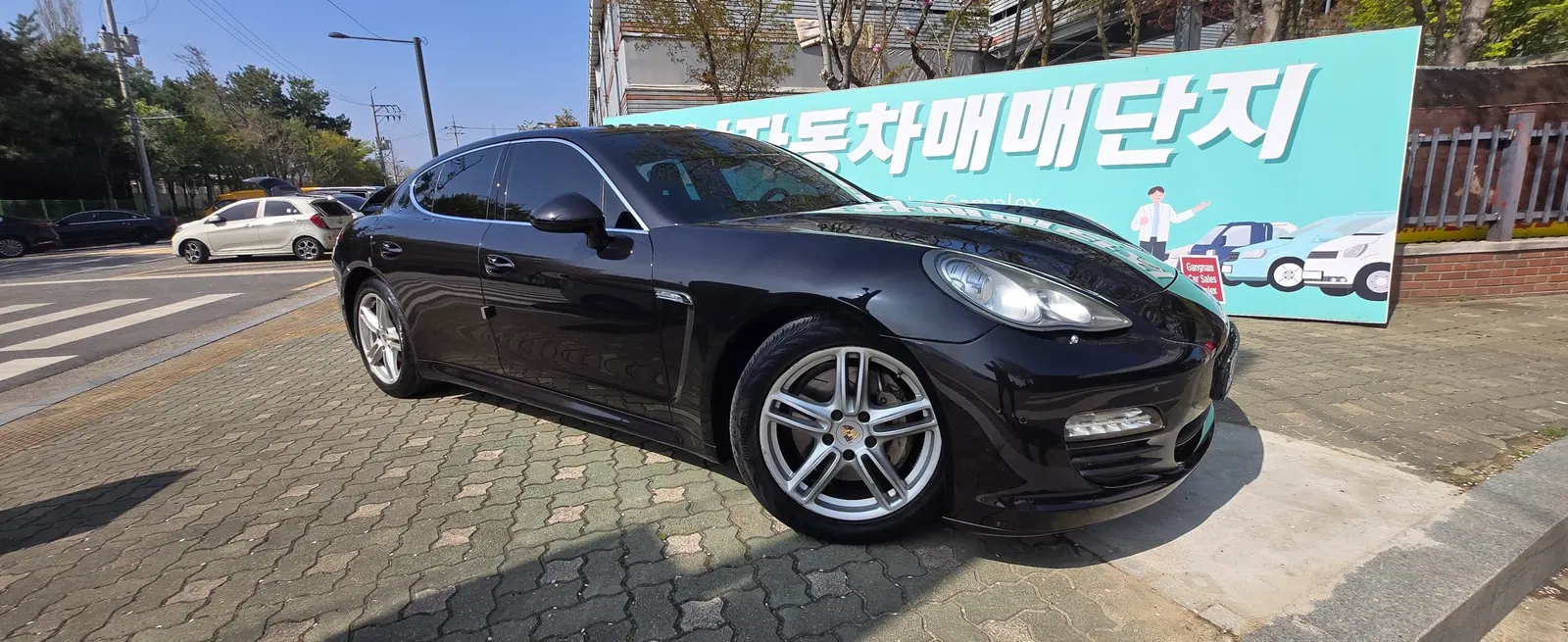 Porsche Panamera 4.8 S 2011 — photo 1 sur 23