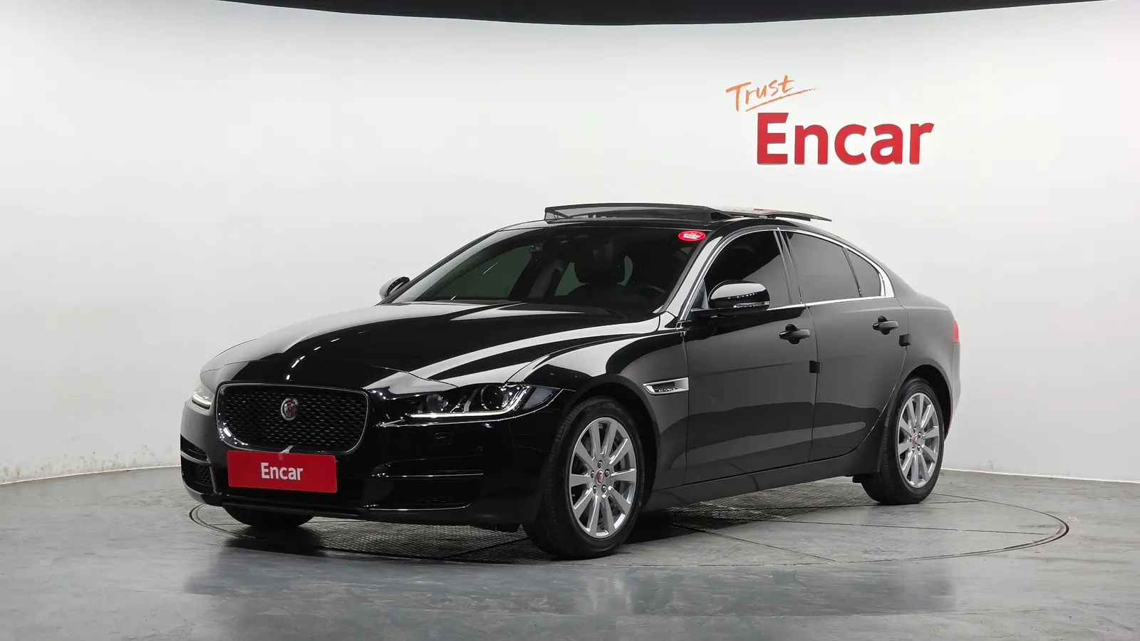 Jaguar XE 20d Prestige 2018 — photo 1 sur 31