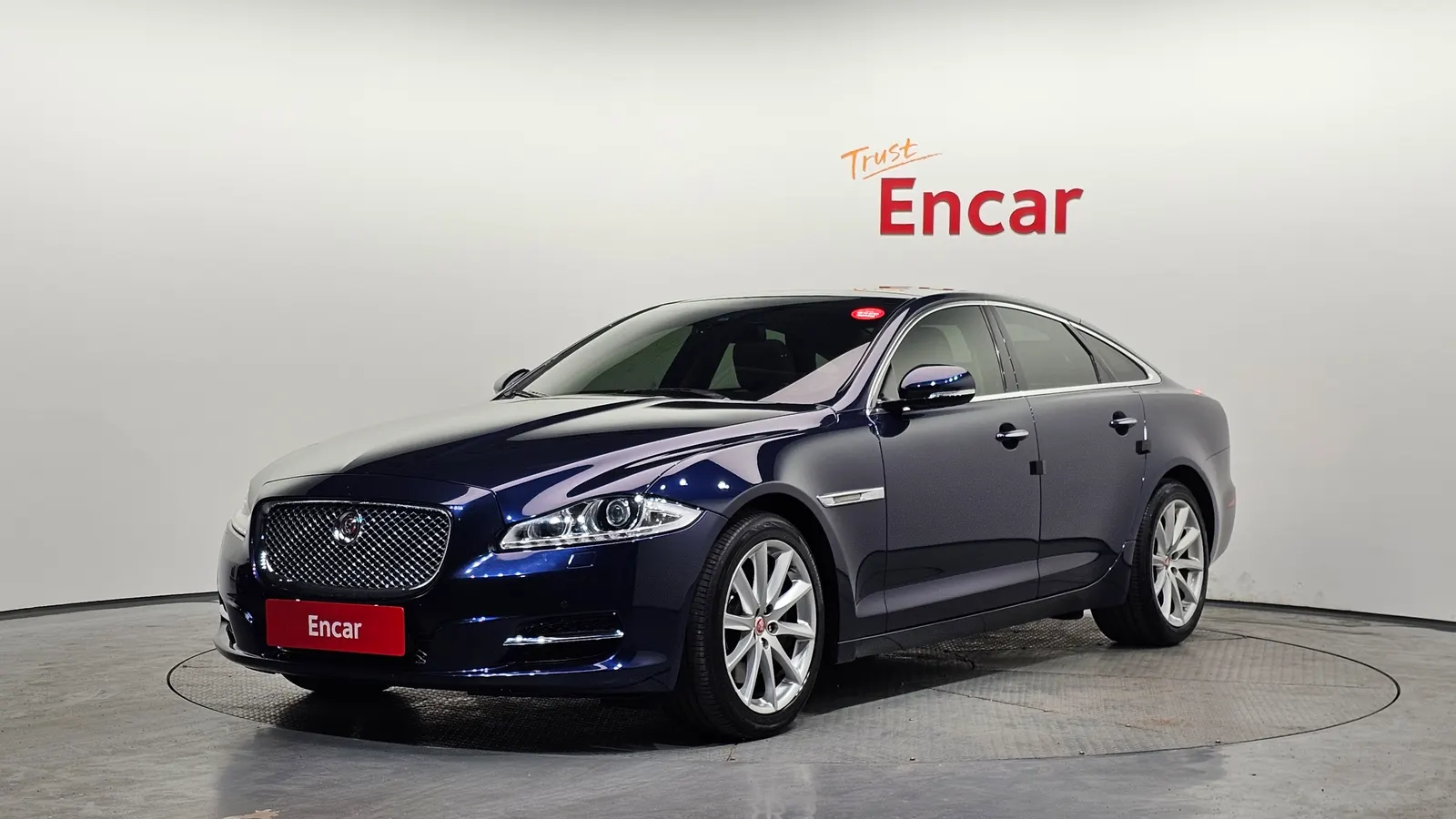 Jaguar All New XJ 3.0D Premium Luxury SWB 2015 — photo 1 sur 26