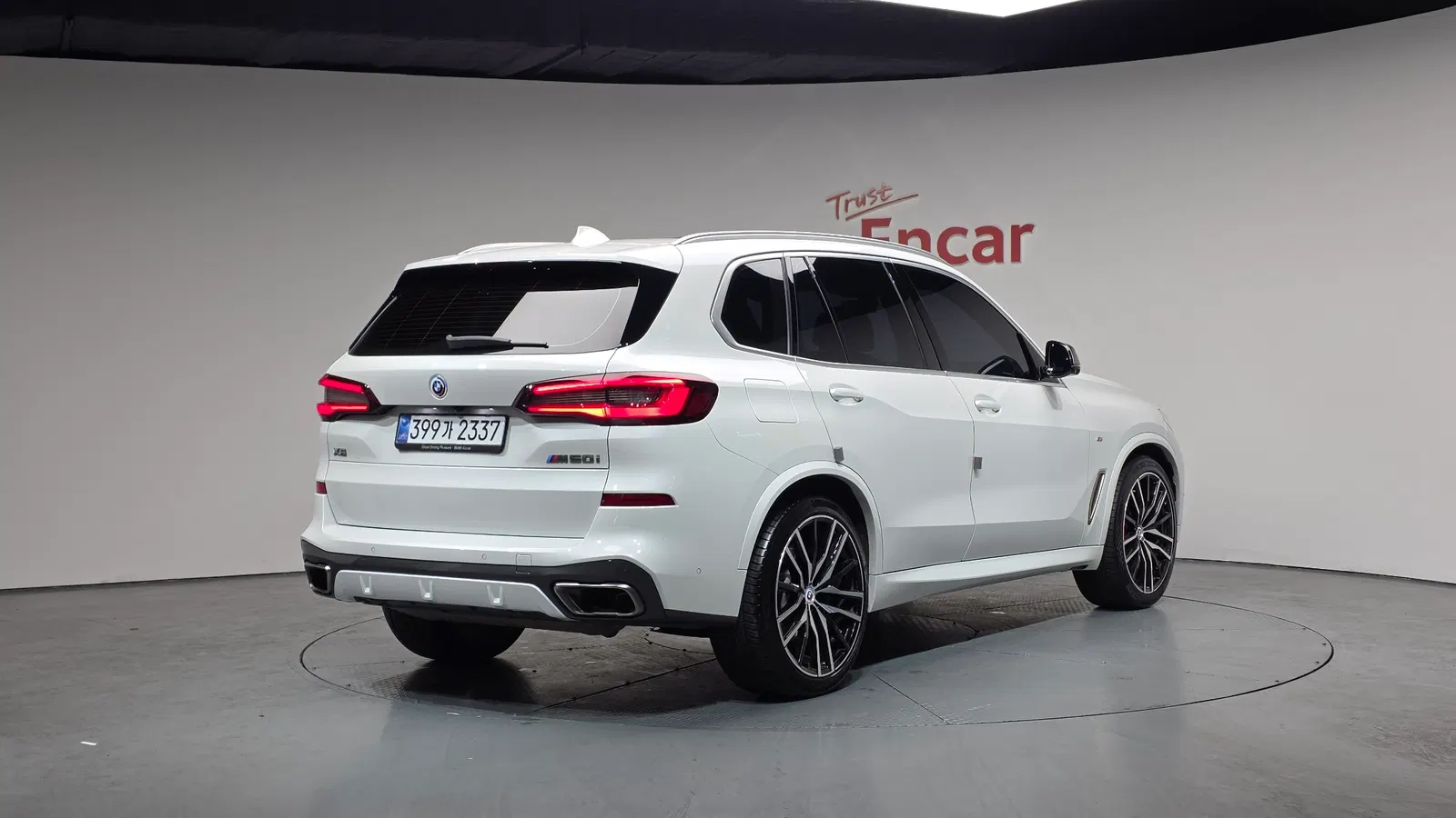 BMW X5 (G05) M50i 2023 — photo 1 sur 33