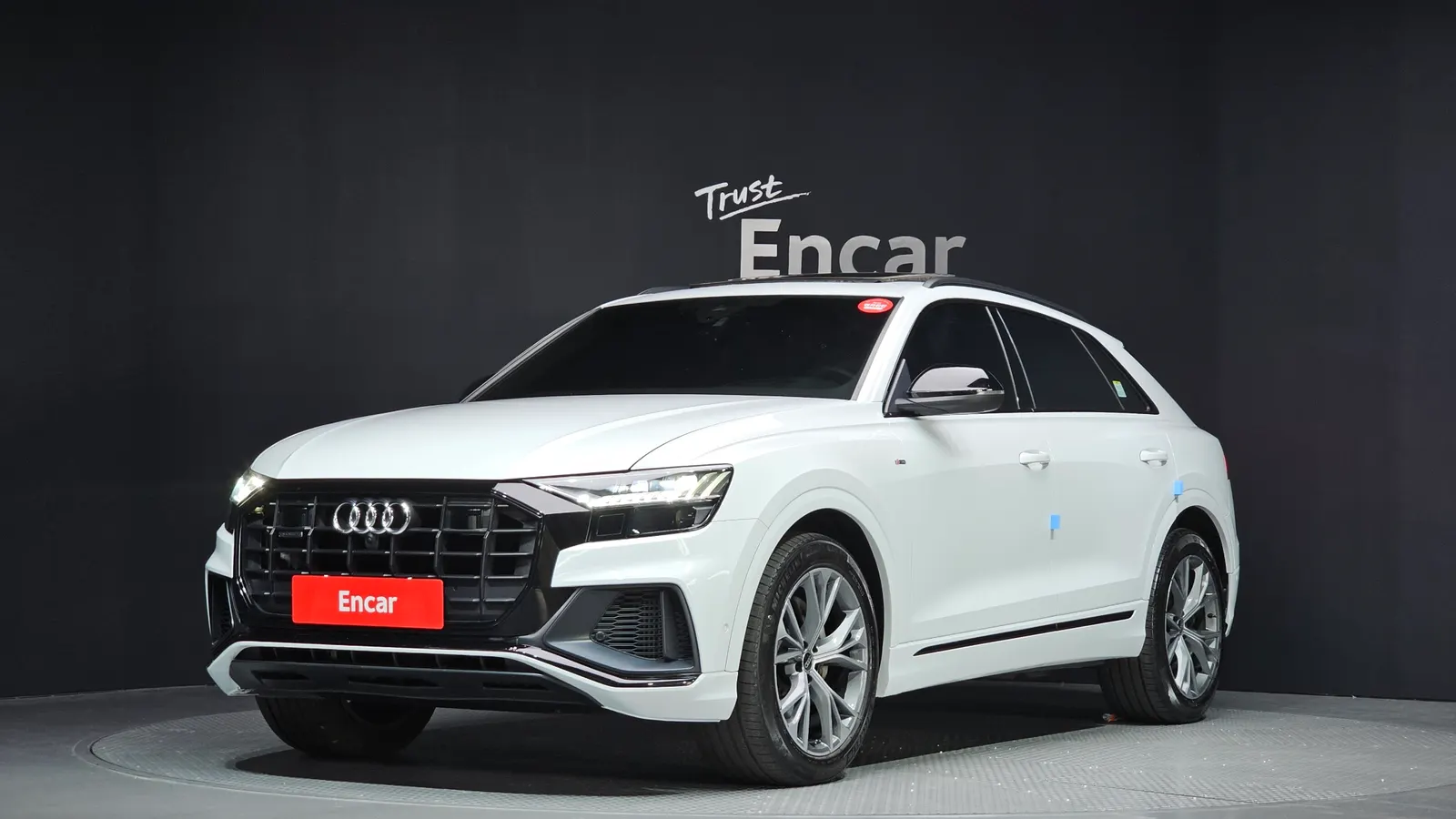Audi Q8 (4M) 55 TFSI Quattro Premium 2022 — photo 1 sur 31
