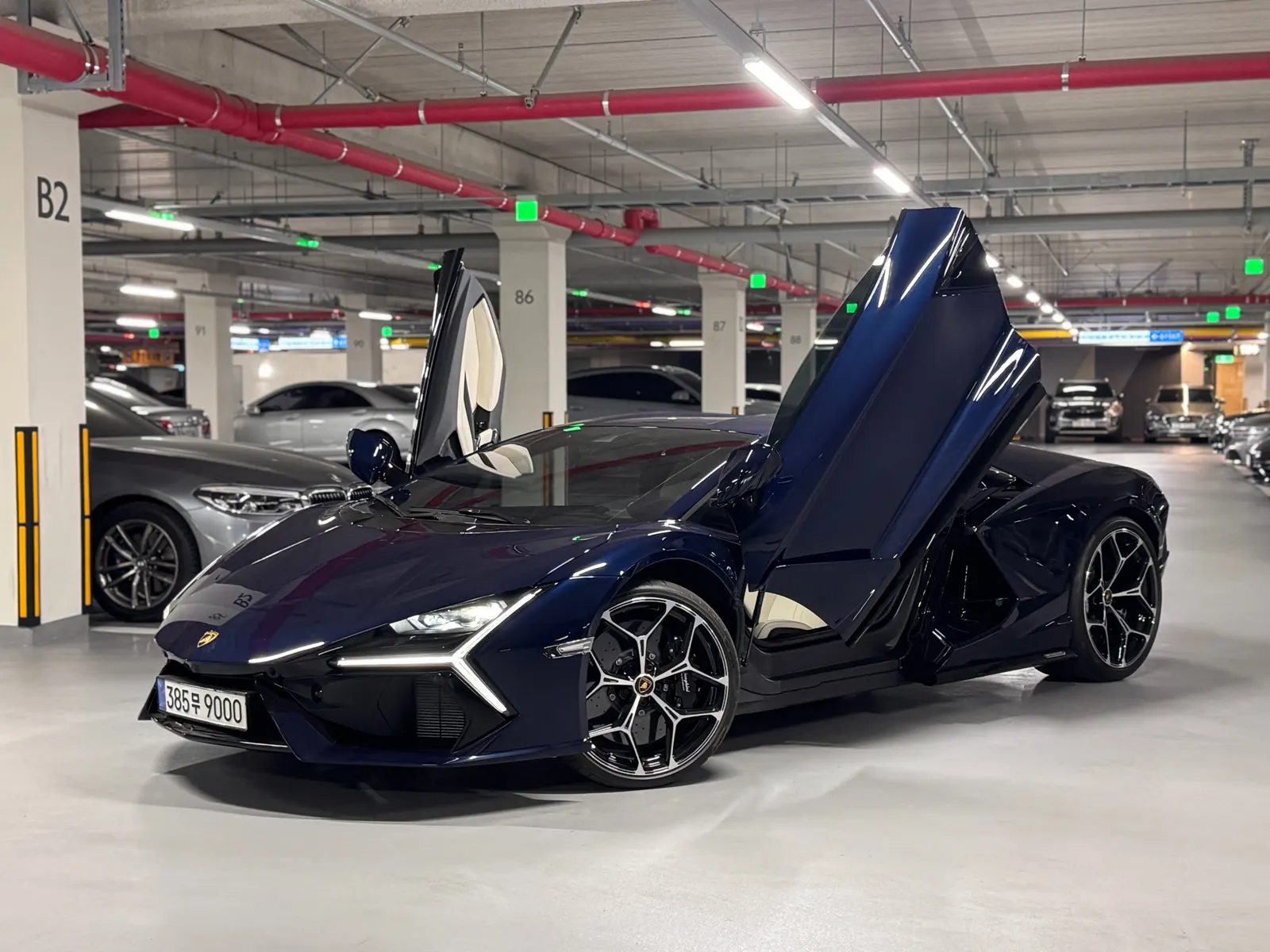 Lamborghini Revuelto 6.5 V12 2025 — photo 1 sur 26