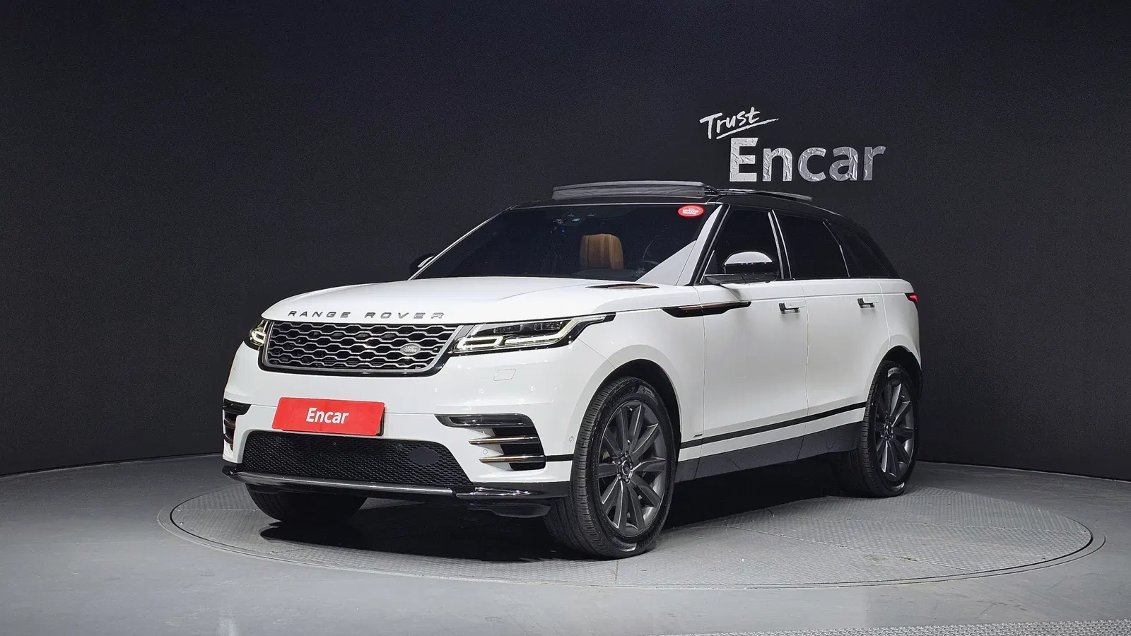 Land Rover Range Rover Velar 3.0 D300 R-Dynamic HSE 2018 — photo 1 sur 20