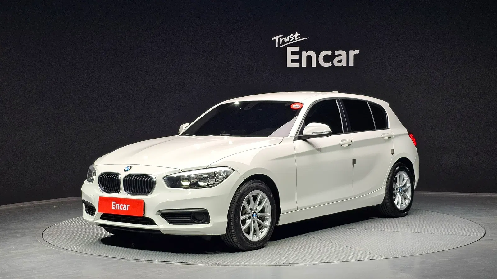 BMW Série 1 (F20) 118d Joy 5 portes 2018 — photo 1 sur 27