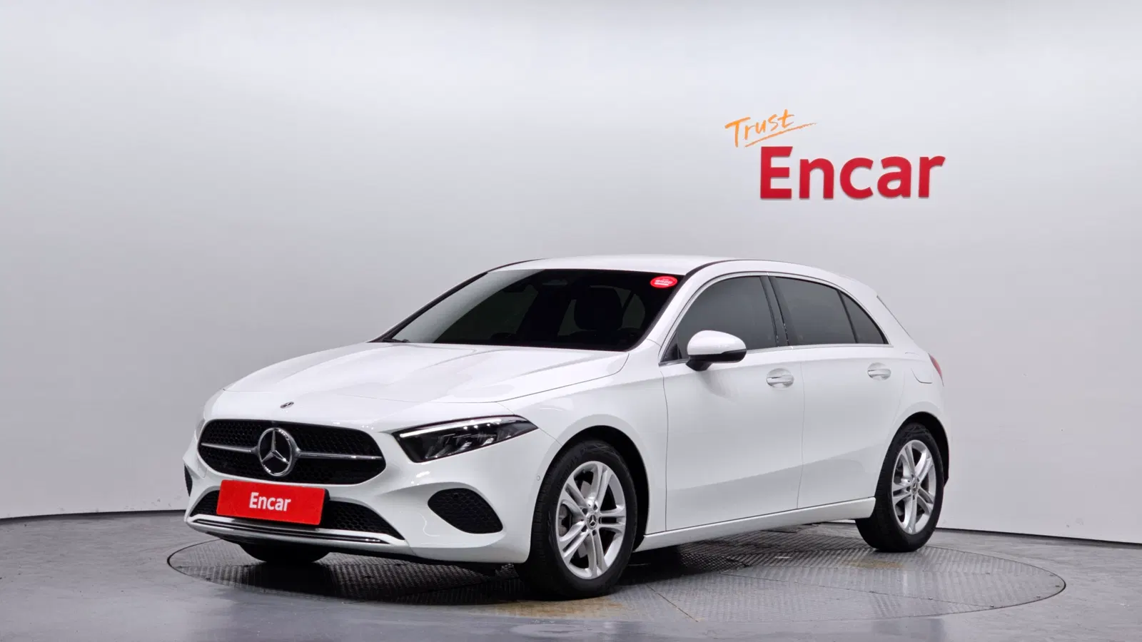 Mercedes-Benz Classe A A220 5 portes (W177) 2025 — photo 1 sur 30