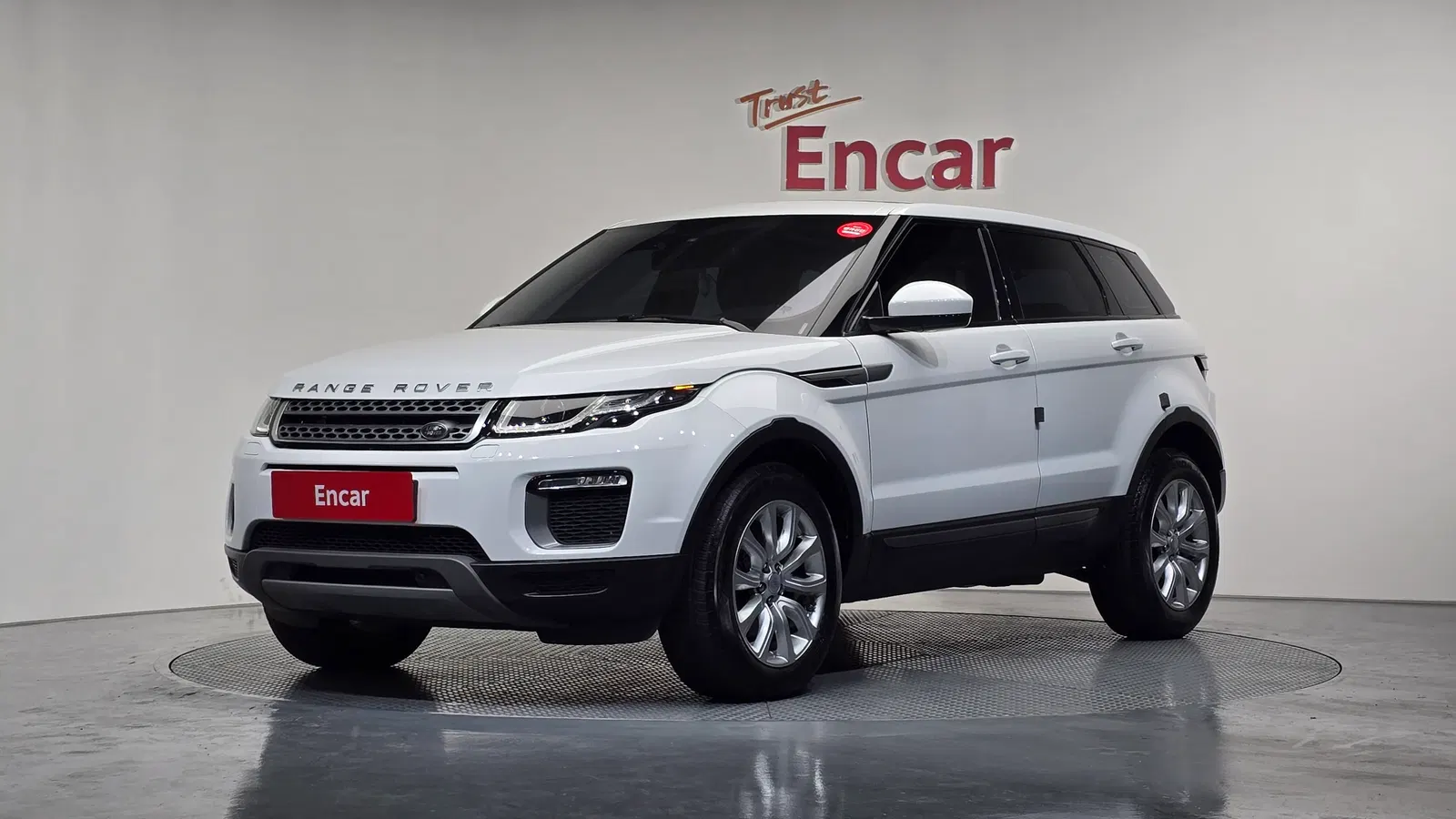 Land Rover Range Rover Evoque 2.0 TD4 SE 2017 — photo 1 sur 20